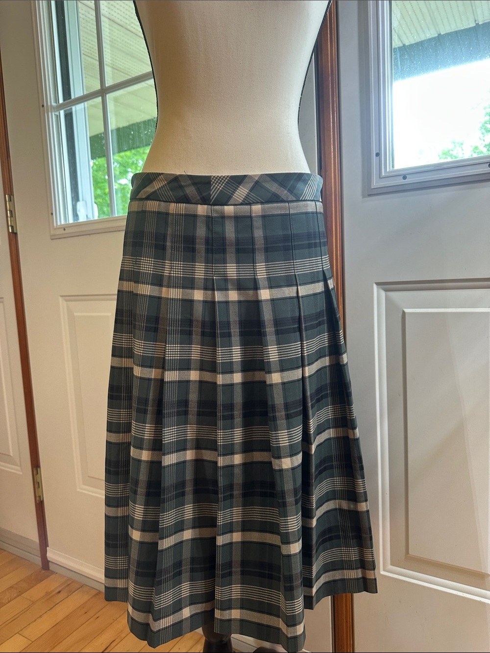 NWOT Sunday Best Green and Cream Plaid Pleated A-Line Skirt